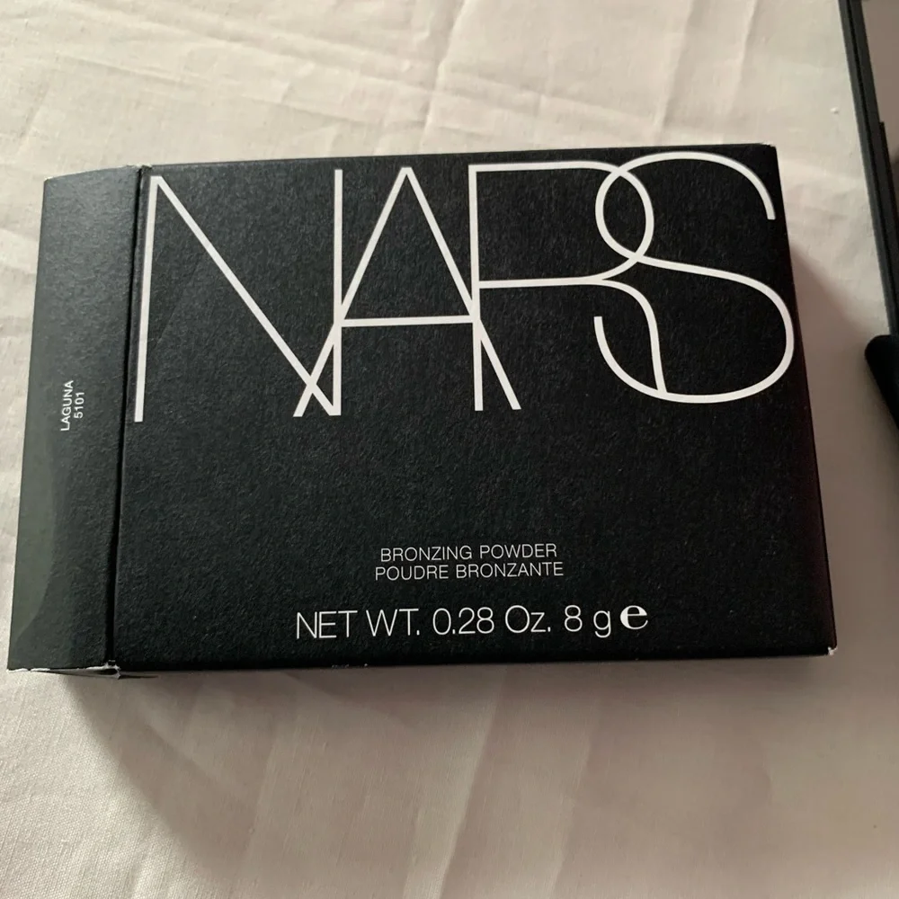 Bronzing powder.   NARS